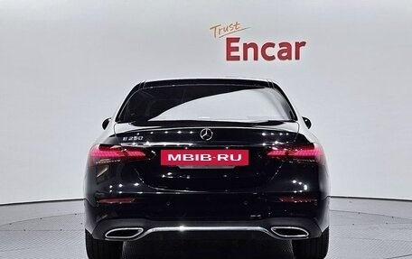 Mercedes-Benz E-Класс, 2023 год, 5 140 000 рублей, 3 фотография