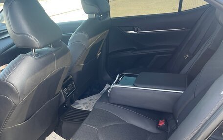 Toyota Camry, 2021 год, 3 950 000 рублей, 12 фотография