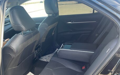 Toyota Camry, 2021 год, 3 950 000 рублей, 13 фотография
