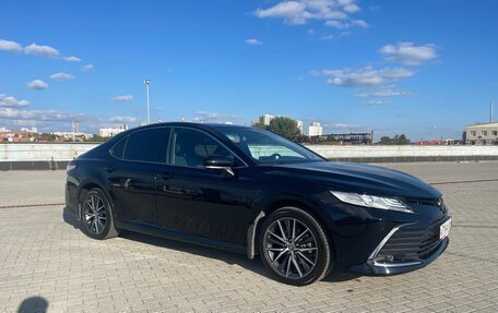 Toyota Camry, 2021 год, 3 950 000 рублей, 6 фотография