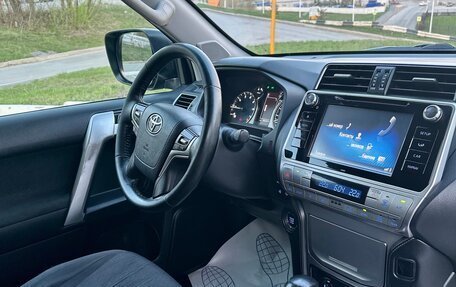 Toyota Land Cruiser Prado 150 рестайлинг 2, 2018 год, 3 600 000 рублей, 8 фотография