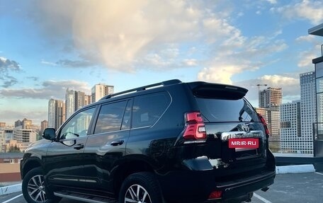 Toyota Land Cruiser Prado 150 рестайлинг 2, 2018 год, 3 600 000 рублей, 6 фотография