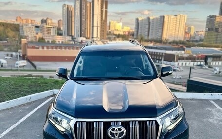 Toyota Land Cruiser Prado 150 рестайлинг 2, 2018 год, 3 600 000 рублей, 3 фотография