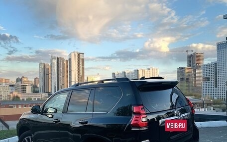 Toyota Land Cruiser Prado 150 рестайлинг 2, 2018 год, 3 600 000 рублей, 5 фотография