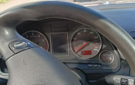 Audi A4, 2001 год, 800 000 рублей, 2 фотография