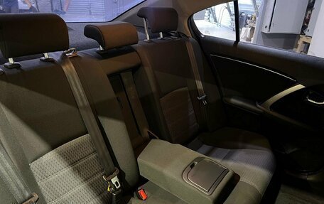 Toyota Avensis III рестайлинг, 2012 год, 1 100 000 рублей, 17 фотография