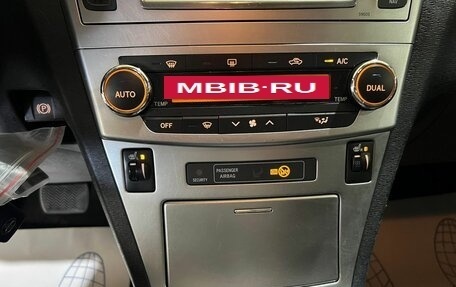Toyota Avensis III рестайлинг, 2012 год, 1 100 000 рублей, 26 фотография