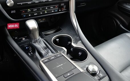 Lexus RX IV рестайлинг, 2021 год, 5 090 000 рублей, 20 фотография