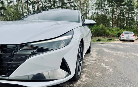 Hyundai Elantra, 2023 год, 2 100 000 рублей, 13 фотография
