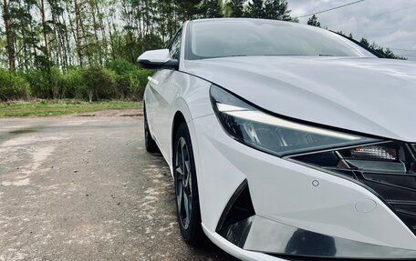Hyundai Elantra, 2023 год, 2 100 000 рублей, 14 фотография