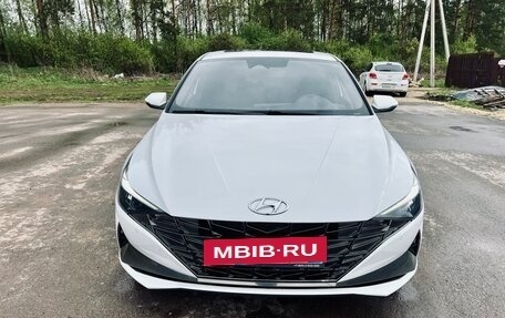 Hyundai Elantra, 2023 год, 2 100 000 рублей, 4 фотография
