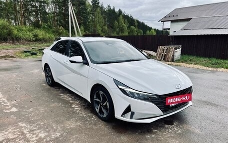 Hyundai Elantra, 2023 год, 2 100 000 рублей, 6 фотография