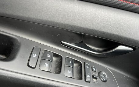 Hyundai Elantra, 2023 год, 2 100 000 рублей, 26 фотография
