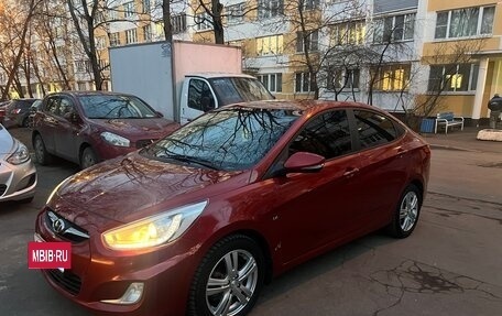 Hyundai Solaris II рестайлинг, 2013 год, 930 000 рублей, 4 фотография