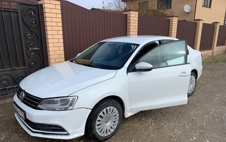 Volkswagen Jetta VI, 2016 год, 940 000 рублей, 3 фотография