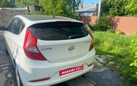 Hyundai Solaris II рестайлинг, 2015 год, 1 350 000 рублей, 5 фотография