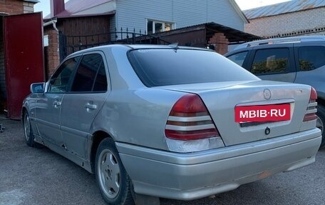 Mercedes-Benz C-Класс, 1997 год, 110 000 рублей, 3 фотография