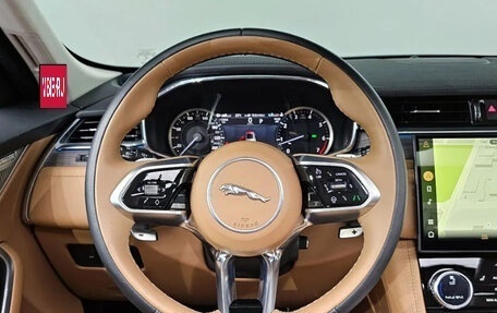 Jaguar F-Pace, 2023 год, 4 460 000 рублей, 14 фотография