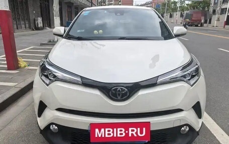 Toyota C-HR I рестайлинг, 2020 год, 1 800 000 рублей, 2 фотография