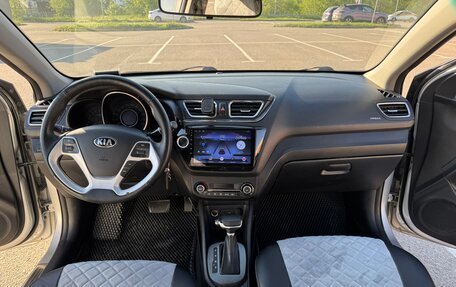 KIA Rio III рестайлинг, 2016 год, 890 000 рублей, 11 фотография