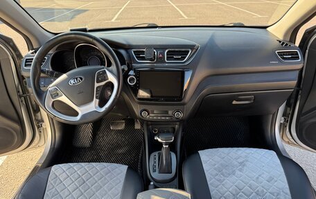 KIA Rio III рестайлинг, 2016 год, 890 000 рублей, 10 фотография