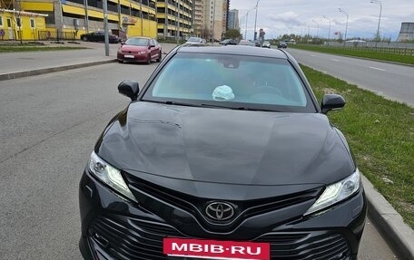 Toyota Camry, 2021 год, 3 550 000 рублей, 4 фотография