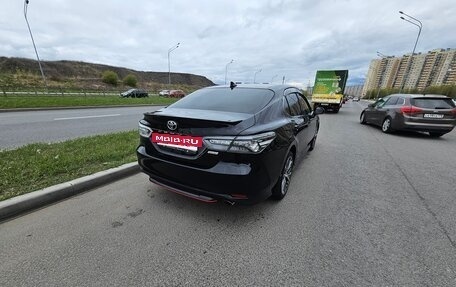 Toyota Camry, 2021 год, 3 550 000 рублей, 7 фотография