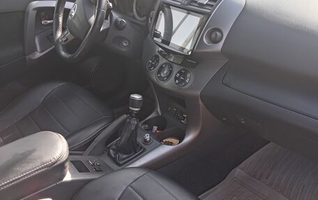 Toyota RAV4, 2011 год, 1 260 000 рублей, 2 фотография
