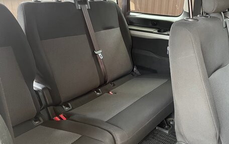 Opel Vivaro, 2020 год, 2 800 000 рублей, 11 фотография