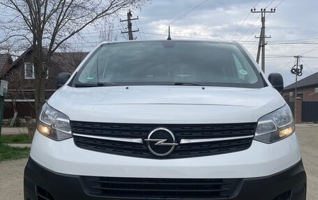 Opel Vivaro, 2020 год, 2 800 000 рублей, 3 фотография
