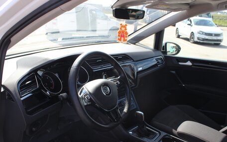 Volkswagen Touran III, 2020 год, 2 299 000 рублей, 17 фотография