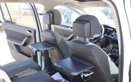 Volkswagen Touran III, 2020 год, 2 299 000 рублей, 20 фотография