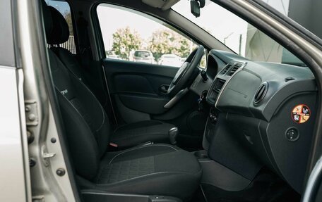 Renault Sandero II рестайлинг, 2016 год, 950 000 рублей, 17 фотография