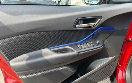 Toyota C-HR I рестайлинг, 2022 год, 2 000 000 рублей, 17 фотография