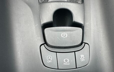 Toyota C-HR I рестайлинг, 2022 год, 2 000 000 рублей, 21 фотография