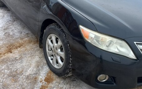 Toyota Camry, 2011 год, 980 000 рублей, 2 фотография