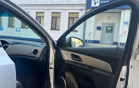 Chevrolet Cruze II, 2012 год, 700 000 рублей, 9 фотография