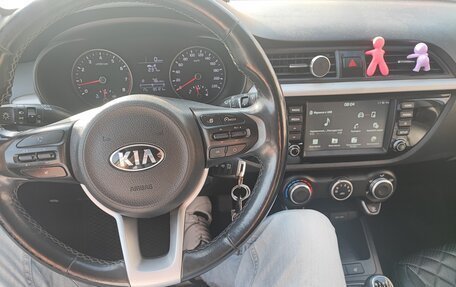 KIA Rio IV, 2018 год, 1 270 000 рублей, 4 фотография