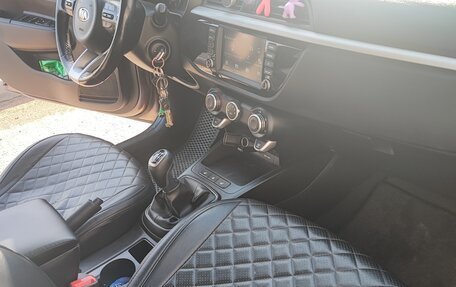 KIA Rio IV, 2018 год, 1 270 000 рублей, 8 фотография