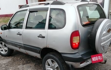 Chevrolet Niva I рестайлинг, 2003 год, 300 000 рублей, 5 фотография