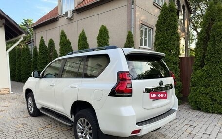 Toyota Land Cruiser Prado 150 рестайлинг 2, 2019 год, 7 100 000 рублей, 4 фотография