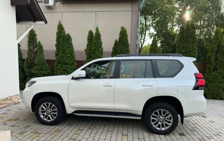 Toyota Land Cruiser Prado 150 рестайлинг 2, 2019 год, 7 100 000 рублей, 15 фотография