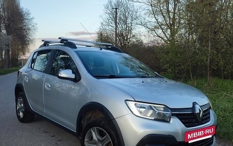 Renault Sandero II рестайлинг, 2019 год, 1 150 000 рублей, 2 фотография