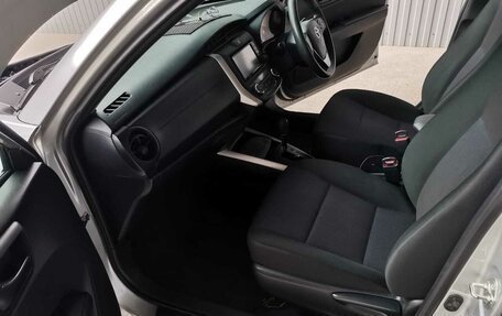 Toyota Corolla, 2018 год, 1 300 000 рублей, 2 фотография