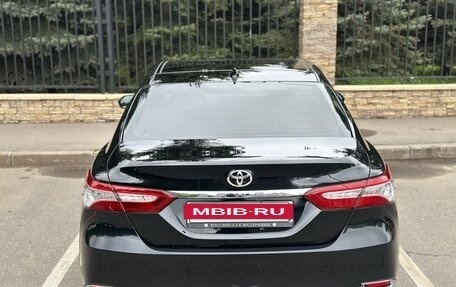 Toyota Camry, 2023 год, 3 900 000 рублей, 8 фотография