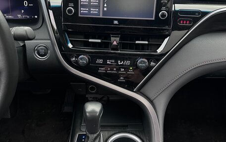 Toyota Camry, 2023 год, 3 900 000 рублей, 15 фотография