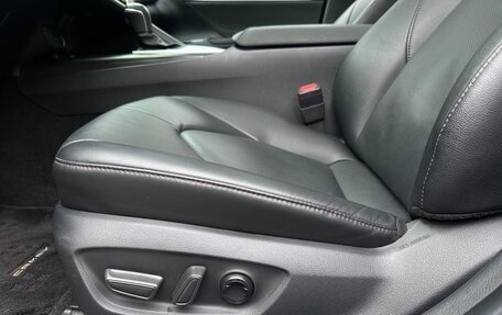 Toyota Camry, 2023 год, 3 900 000 рублей, 12 фотография