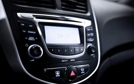 Hyundai Solaris II рестайлинг, 2013 год, 760 000 рублей, 20 фотография
