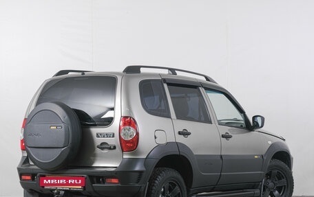 Chevrolet Niva I рестайлинг, 2018 год, 849 000 рублей, 6 фотография