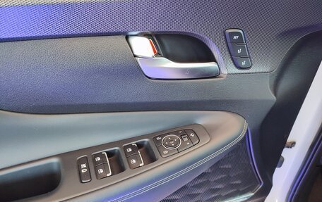 Hyundai Santa Fe III рестайлинг, 2018 год, 3 370 000 рублей, 21 фотография